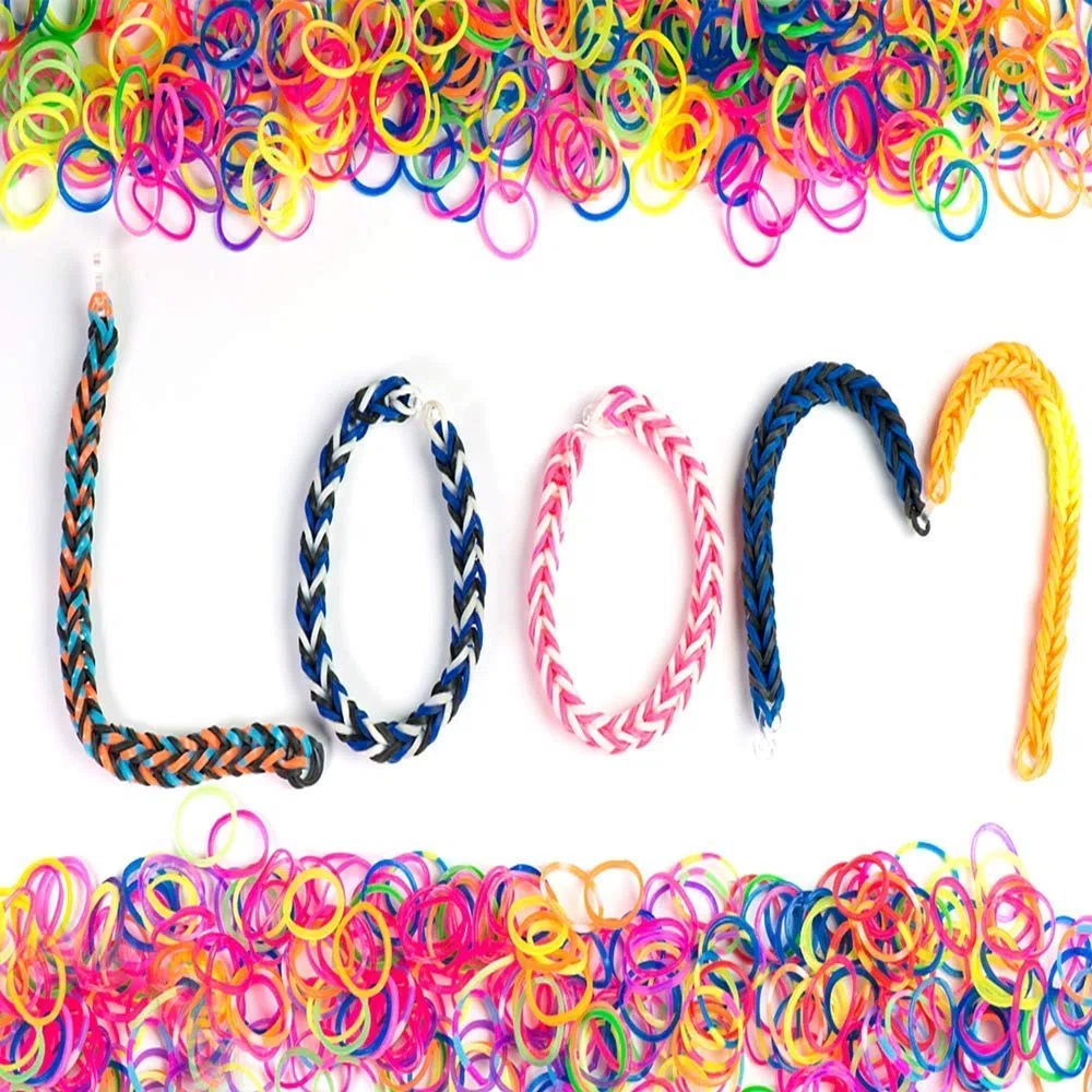 Inscraft 12750 Loom Bänder Set, 26 Farben Loom Gummibänder für Armbänder, Loop Armbänder set Kinder zum Halsketten und Gummi Armband basteln, Nachfüllset in 26 Farben mit 500 Clips, 6 Haken