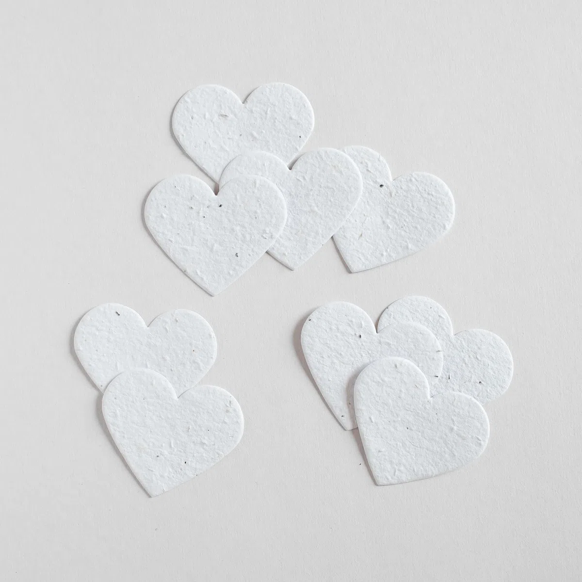 Blooming Herzen aus Papier, gesät, 25 Stück, für Hochzeit, zum Einpflanzen, blanko, 6,3 x 6,3 cm, 300 g/m², weiß, biologisch abbaubar, Wildblumensamen