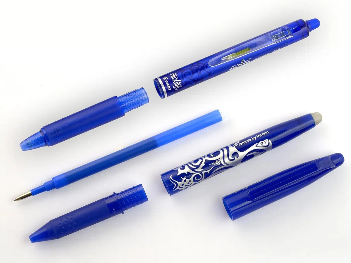 PILOT FriXion Ersatzminen 0.7 - 12 Stück (6er Sets), Blau - Radierbare Tinte - Kompatibel Mit Ball & Clicker - Mittlere Stärke - Gel-Tintenrollermine