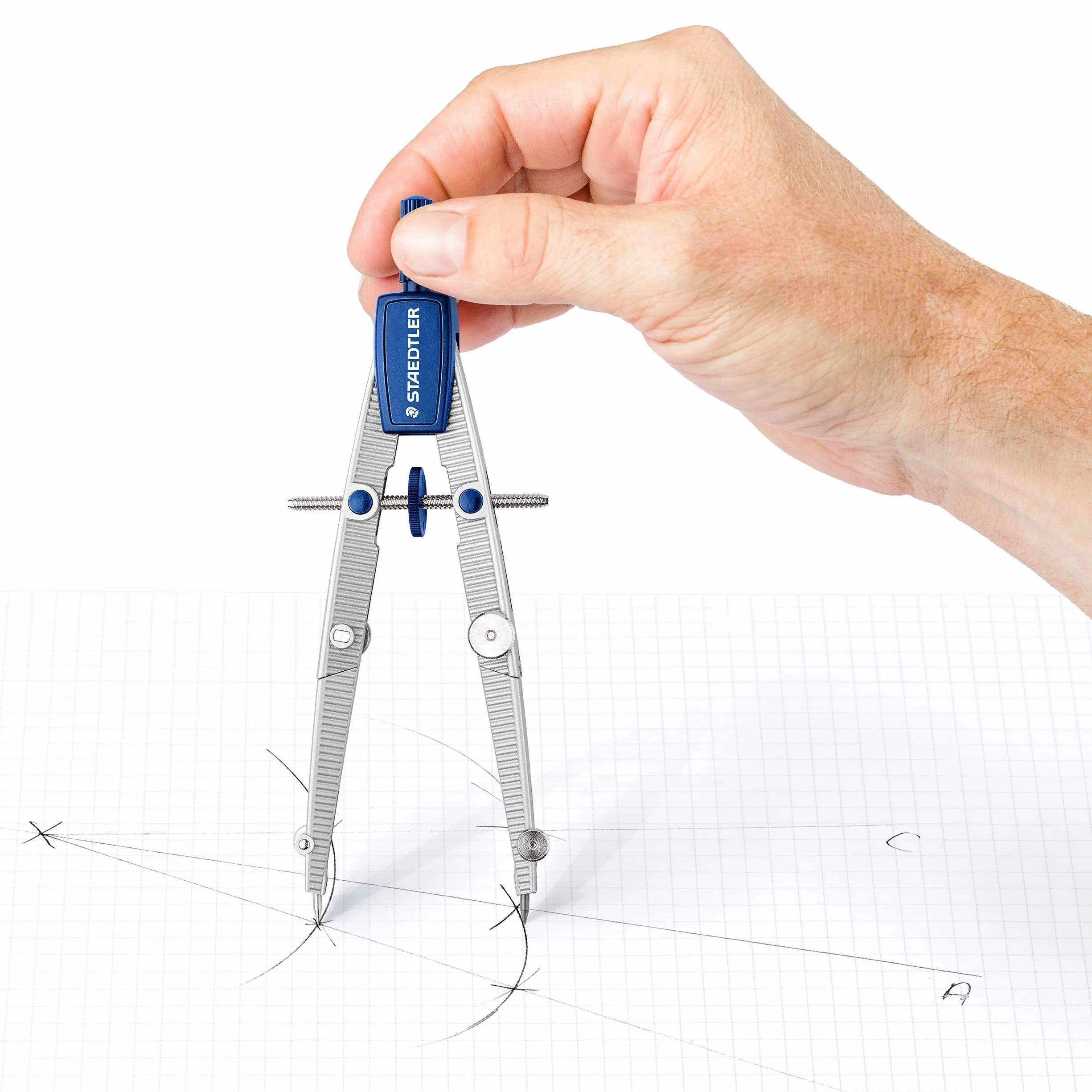 STAEDTLER Noris Club 550 02 Zirkel Schulzirkel mit Schnellverstellung, Set mit Verlängerungsstange und Universaladapter, mit Spindelführung, exakt und präzise, stabiles Etui mit Klappdeckel