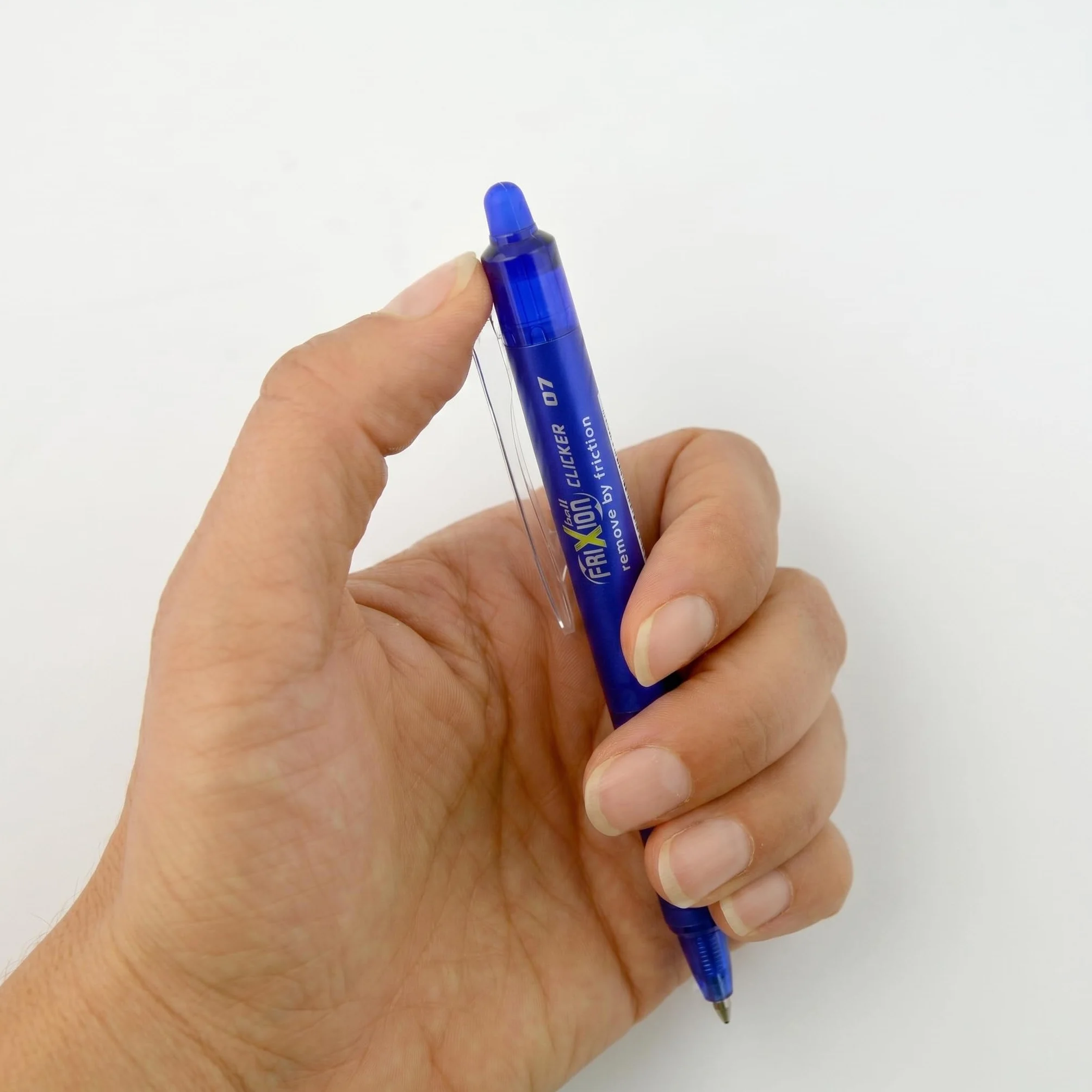 PILOT FriXion Clicker 0.7 – 8 Stück – Farben 2x Blau/Schwarz/Rot/Grün – Radierbarer, nachfüllbarer Gel-Tintenroller mit Druckmechanik und thermosensitiver Tinte, mittlere Spitze