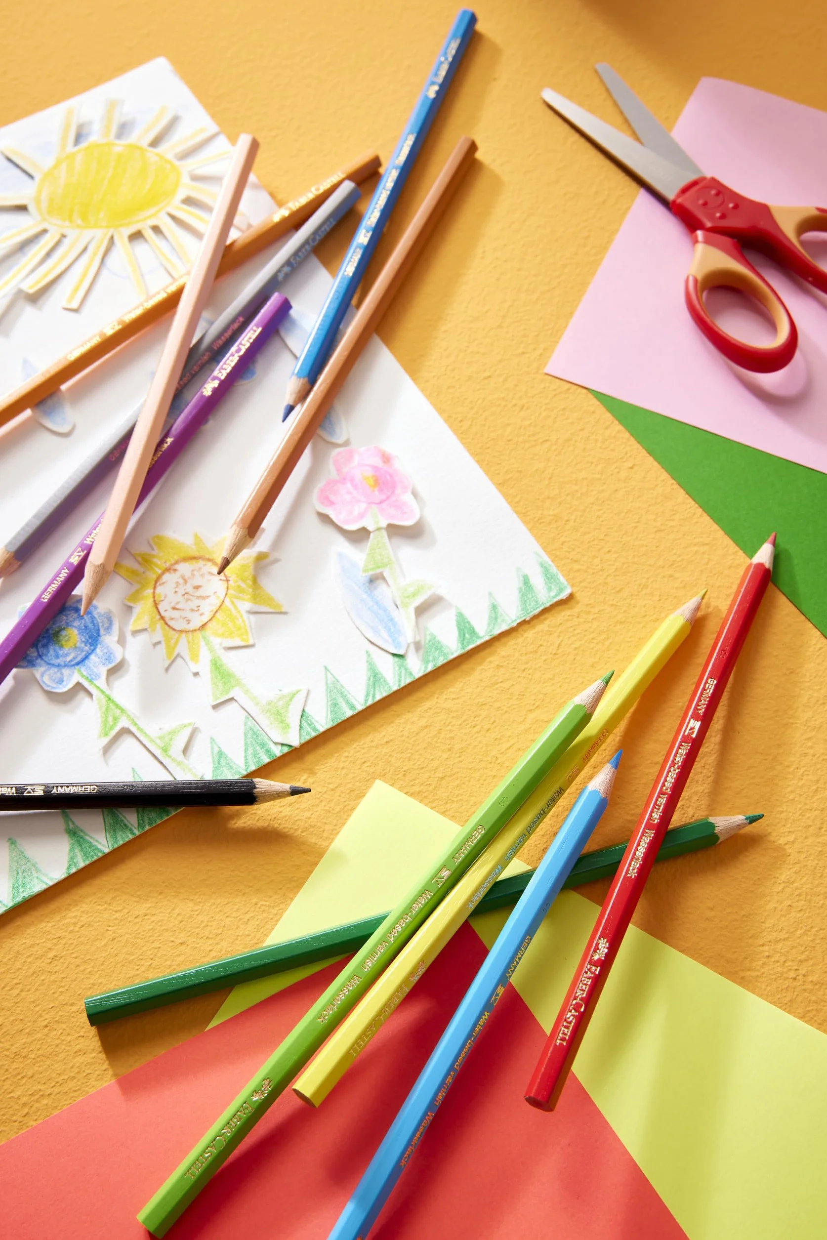 Faber-Castell 111260 - Buntstifte Set Castle, 60-teilig, hexagonal, bruchsicher, für Kinder und Erwachsene | Bruchsichere Farbstifte mit hoher Farbbrillanz und weicher Mine für Kinder und Erwachsene