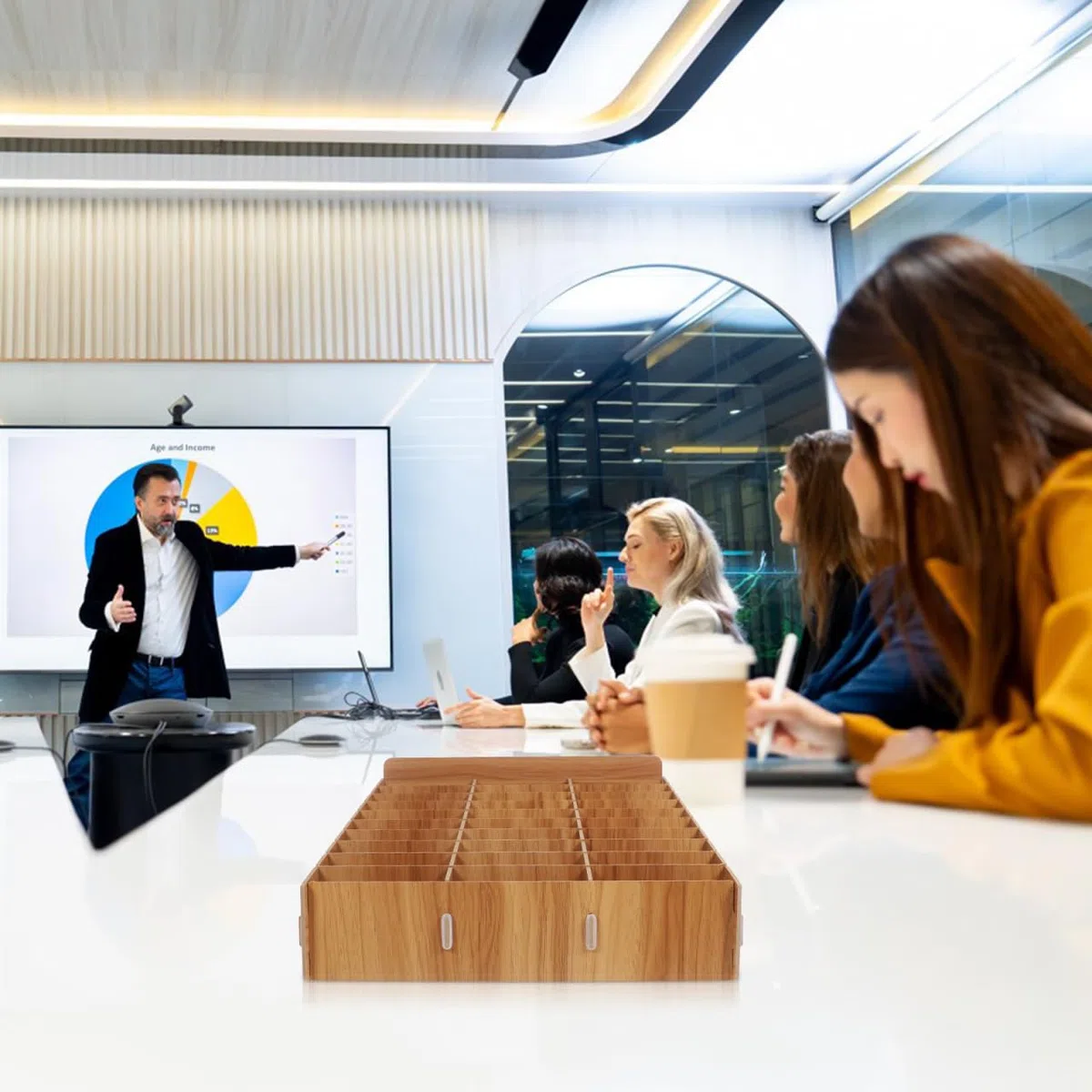 Housoutil Handy Aufbewahrungsbox Aus Holz Mit 30 Fächern – Mobile Telefonbox Für Schule Büro Und Besprechungsräume Zur Organisierten Handygarage