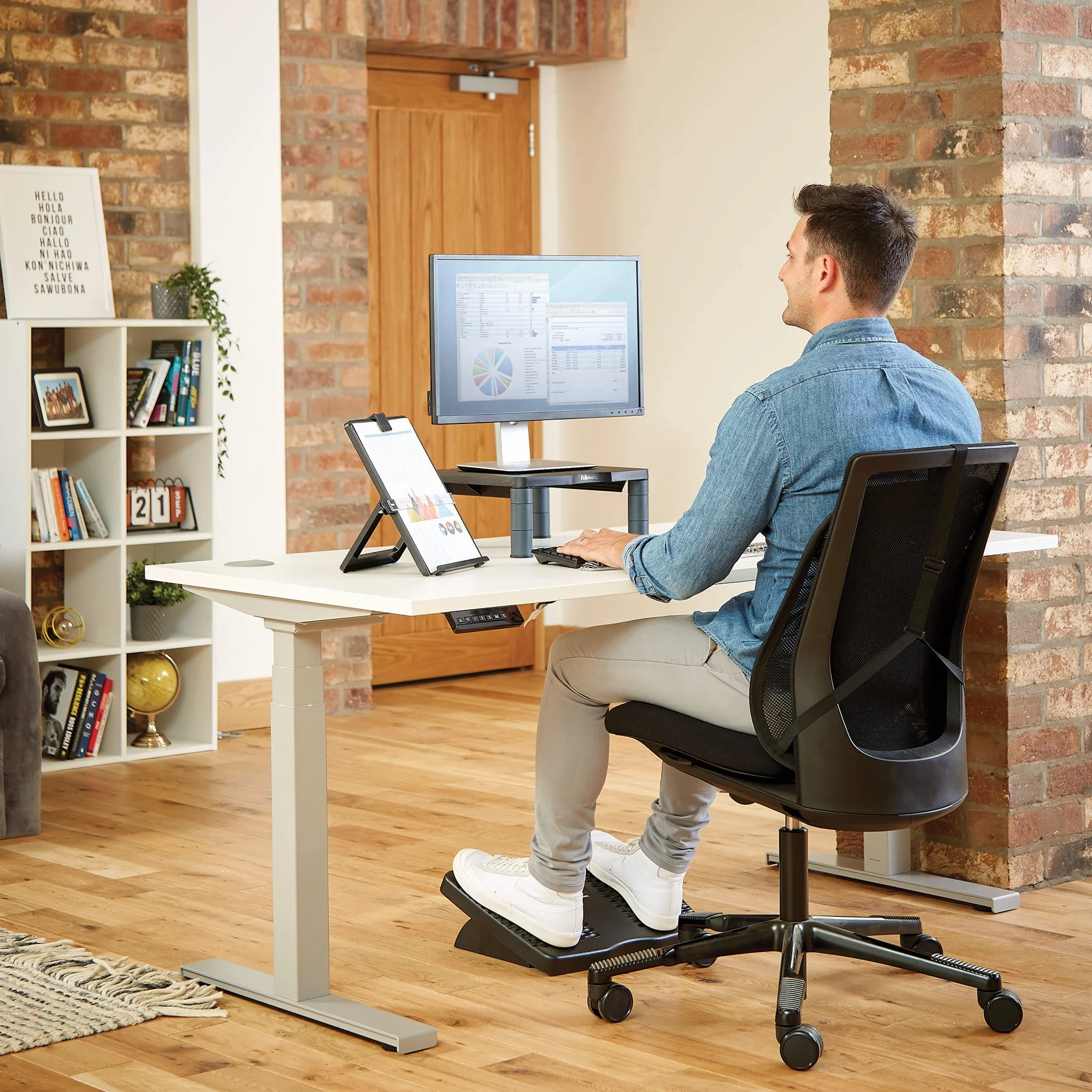 Fellowes Konzepthalter Workstation, höhenverstellbares Zeilenlineal, Vorlagenhalter für bis zu 125 Blatt A4